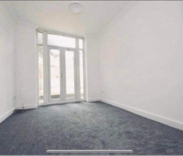 4 bed student house to rent - Photo 3