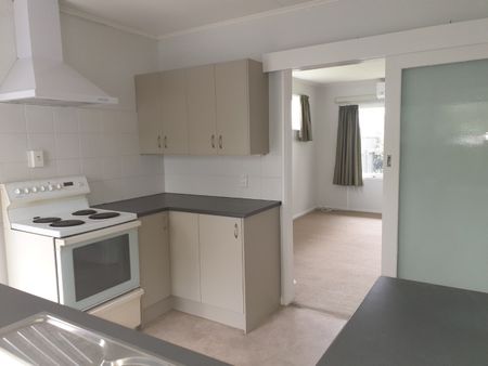 Lyndon Road West, Hastings - Photo 2