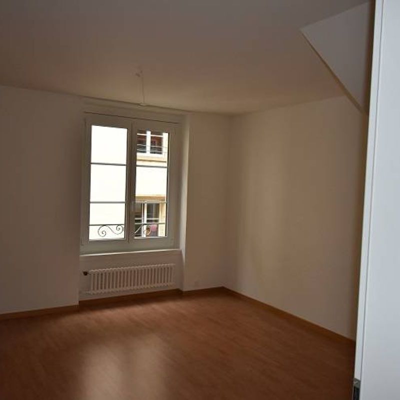 City center, within walking distance of all amenities, large 3.5-room apartment on the 2nd floor - Photo 1