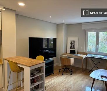 1 room luxury Flat for rent in Madrid, Spain - Photo 5