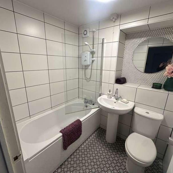 Elmvale Row, Glasgow, G21 - Photo 1