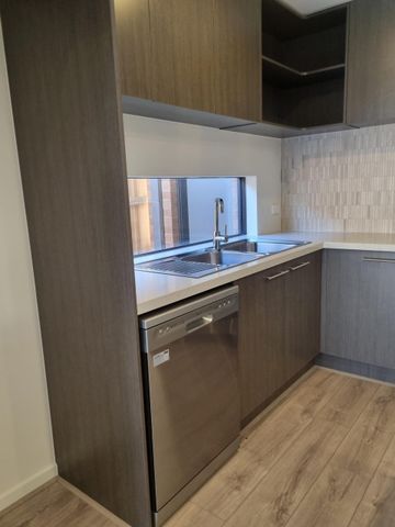 **Modern Comfort in Truganina: Stylish 4-Bedroom Family Home** - Photo 4