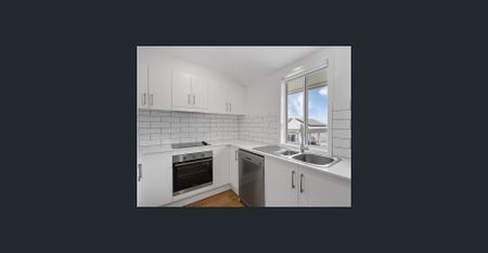 TOP FLOOR UNIT TOP LEFT HANDSIDE - 2 BEDROOM UNIT AT SHORNCLIFFE - Photo 5