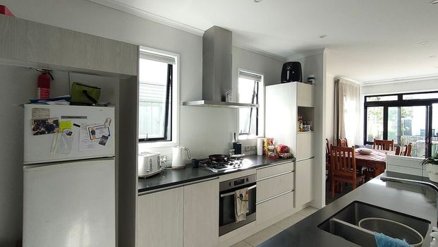 Stunning 3BR Karaka Retreat! - Photo 1