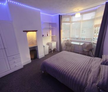 Room in a Shared House, Pointout Road, SO16 - Photo 2