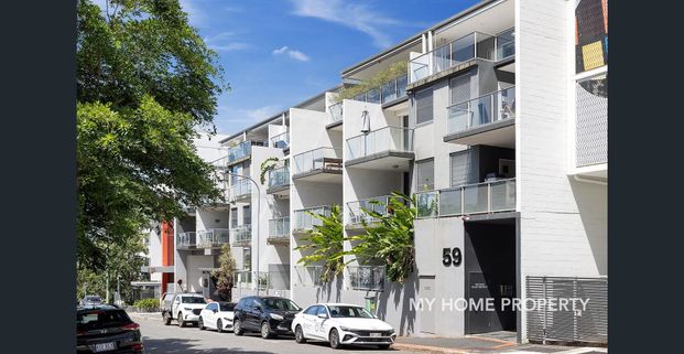 Fantastic renovated two bedroom unit in the heart of Fortitude Velley - Photo 1