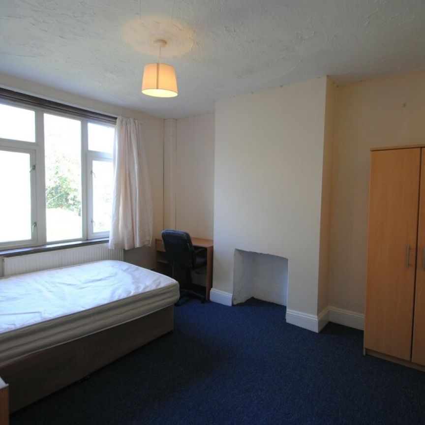 3 Bed Student house on Elmes road - Photo 1