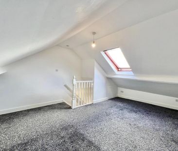 3 bedroom House To Let - Photo 2