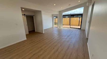 3 BEDROOMS - CROMWELL - Photo 4