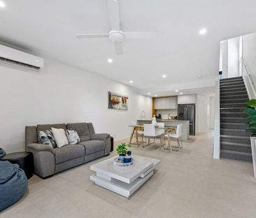 Enjoy Coastal Living Near Newport Canals - Photo 5