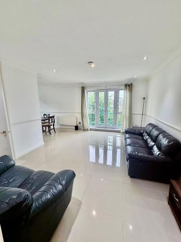 1 bedroom flat to rent - Photo 2