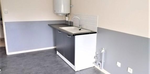 Location Appartement 4 pièces 81m² TOURNUS 71700 - Photo 2