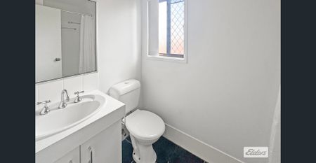 Low Maintenance Townhouse in Shailer Park - Photo 5