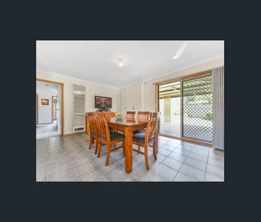 Expansive Family Home in an Ideal Location - Photo 3