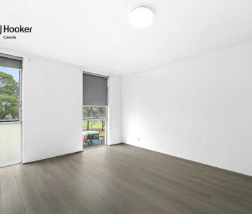 “Bright & Modern 2 Bedroom Apartment” - Photo 1