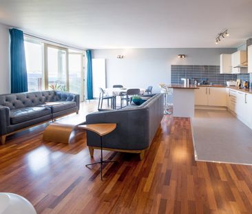 Room in a Shared Flat, Farnsworth Court, SE10 - Photo 3