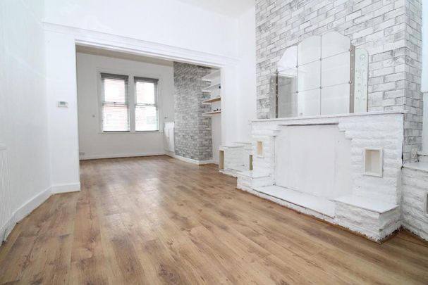 2 bedroom house to rent - Photo 1