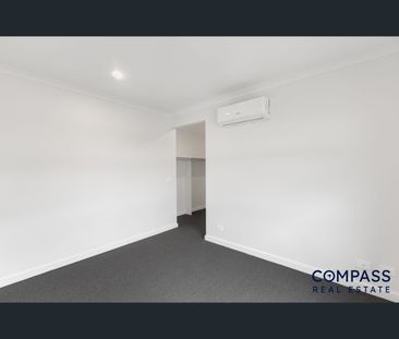 14 Maggie Crescent, Mambourin, Vic 3024 - Photo 5