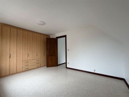 Woning te huur met 3 slaapkamers in rustige wijk - Foto 3