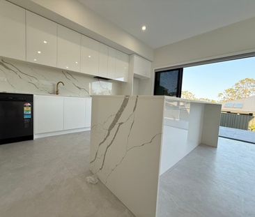 "BRAND NEW 3 LARGE BEDROOMS PLUS OFFICE/STUDY, CONVENIENTLY LOCATED" - Photo 5