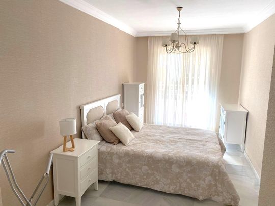 Apartamento planta baja en alquiler en Marbella - Photo 1