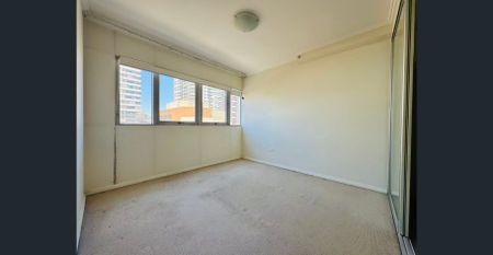 Two Bedrooms apartment at a convenient location - Photo 3