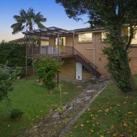 Spacious Family Home - Photo 4