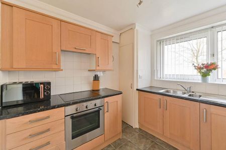 1 bedroom flat to rent - Photo 4