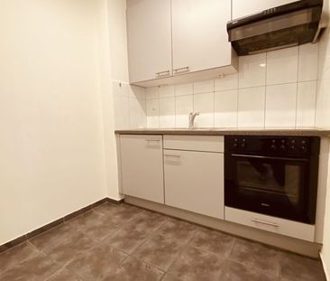 Helle und gemütliche 1 Zimmerwohnung mit Bad und Küche per sofort - Photo 2