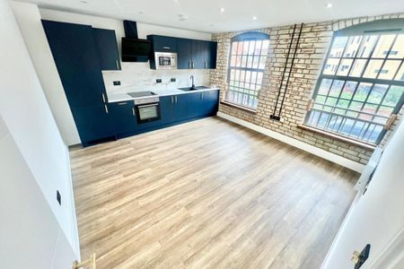 Overstone Road - Photo 2