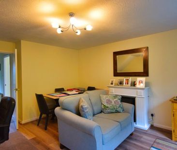 2 bedroom end of terrace house to rent - Photo 1