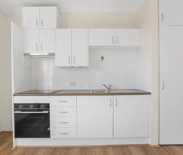 Perfectly Located - Photo 3