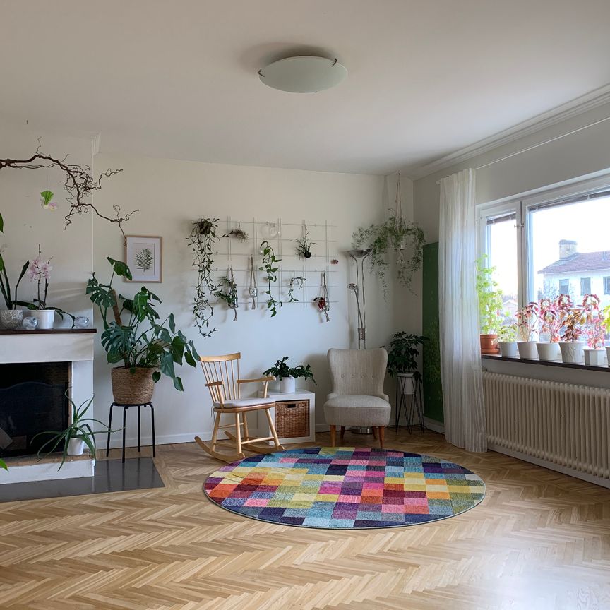 Vackert gavelradhus i barnvänliga Gubbängen uthyres. - Photo 1