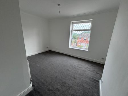 South Parade, Ossett - Photo 4