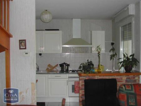 Appartement à louer 4 pièces 77.5m² - Photo 2