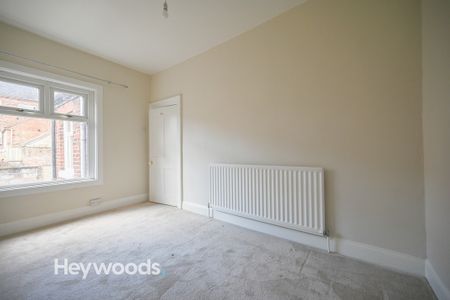 3 bed terraced house to rent in Richmond Street, Penkhull, Stoke-on-Trent - Photo 3