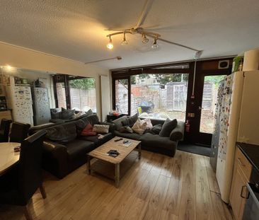 Room in a Shared House, Penrith Close, SW15 - Photo 6
