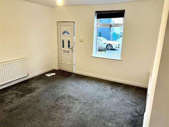 Manchester Road, Westhoughton, Bolton, BL5 - Photo 1