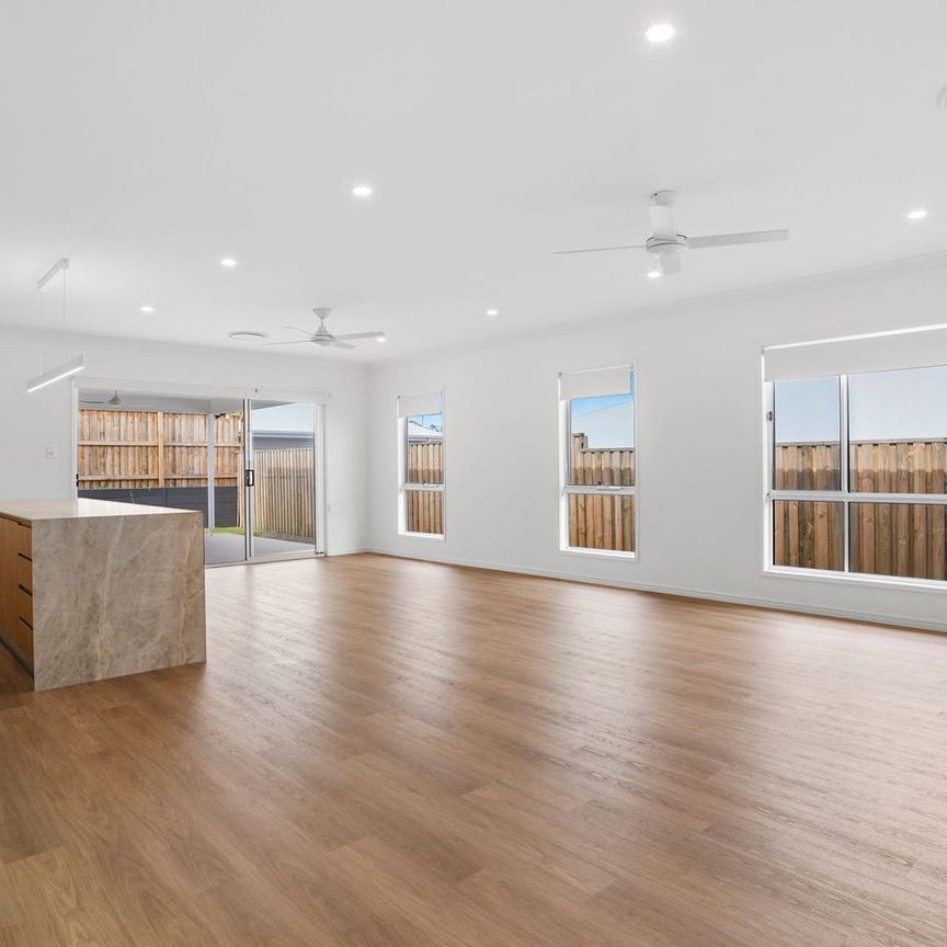 BRAND NEW BESPOKE DESIGN HOME – LUXURY, SPACE & STYLE IN RIPLEY - Photo 1