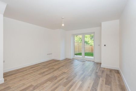 3 bedroom townhouse to rent - Photo 3