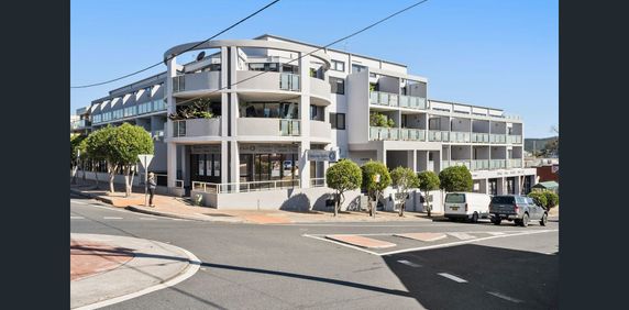 Spacious & affordable! - Photo 2