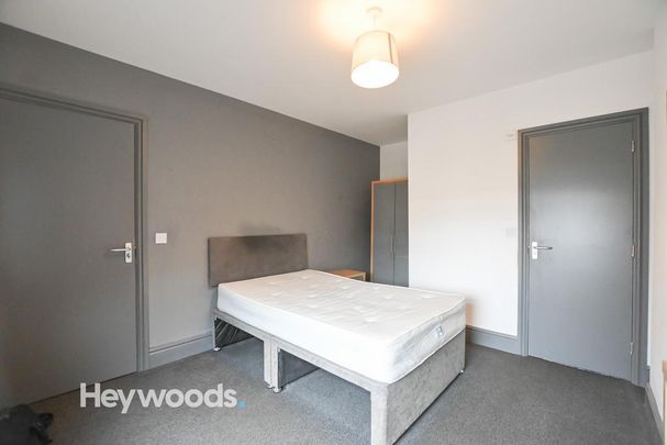 1 bedroom house of multiple occupation to rent - Photo 1