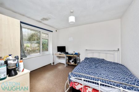 6 bedroom terraced house to rent - Photo 2