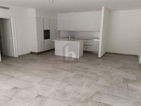 MODERNO, SPAZIOSO E SOLEGGIATA CON VISTA - Photo 4