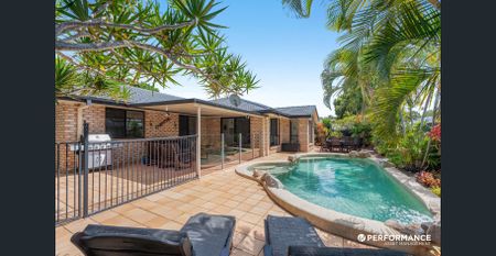 Spacious Family Home with Bayside Bliss - Photo 5