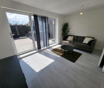 3 bedroom townhouse to rent - Photo 2