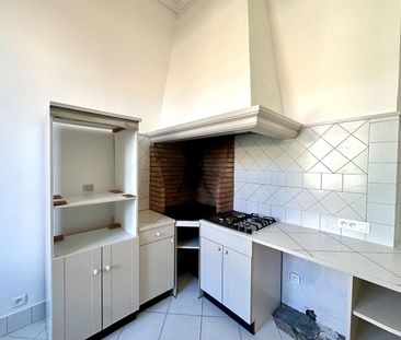 Location appartement 5 pièces, 201.53m², Carcassonne - Photo 3
