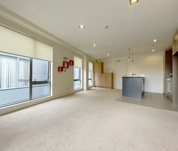 Spacious 2 bedroom apartment next to St Lukes mall - Photo 4