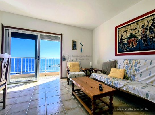 **To rent in Las Galletas, 2 bedroom apartment - Photo 1