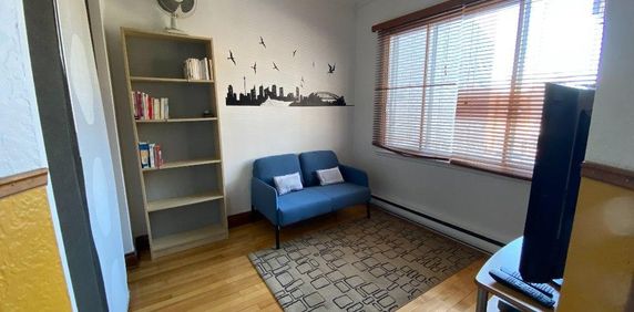Dispo 1er JUILLET - Superbe 3½ MEUBLÉ - Rosemont / Petite-Patrie - Photo 2